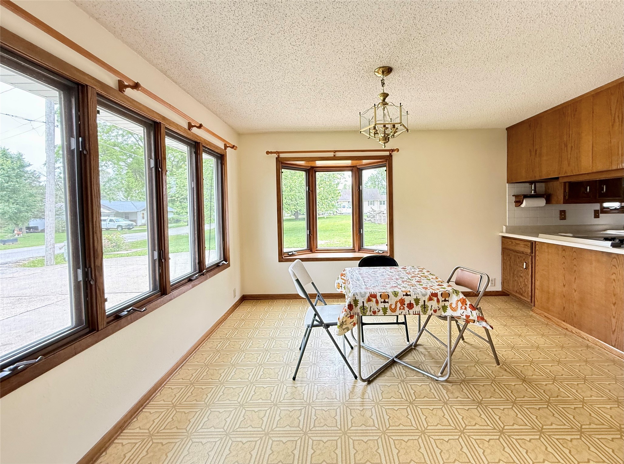 4564 NE 34th Court, Des Moines, Iowa image 8