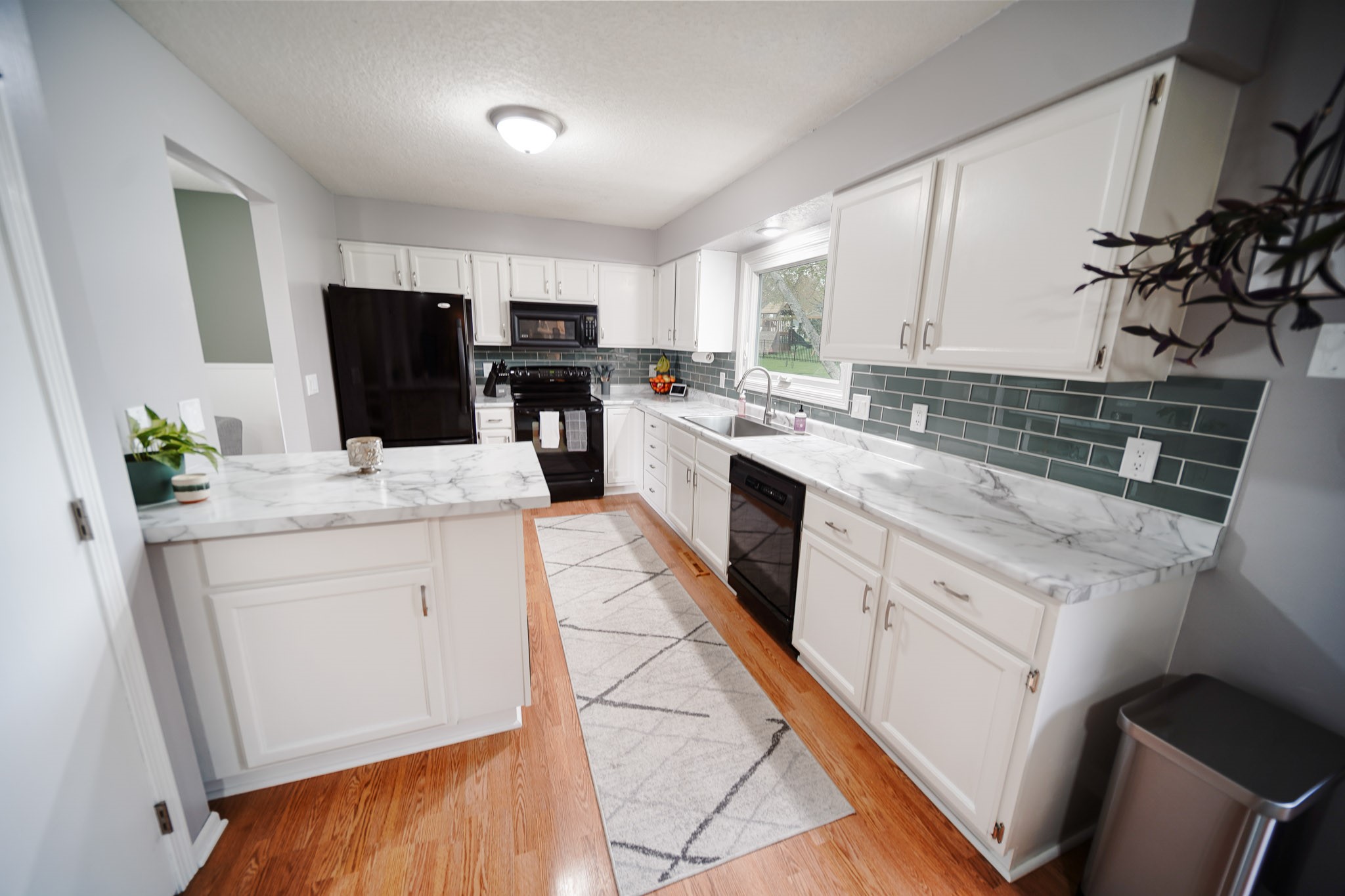 1409 Avery Court