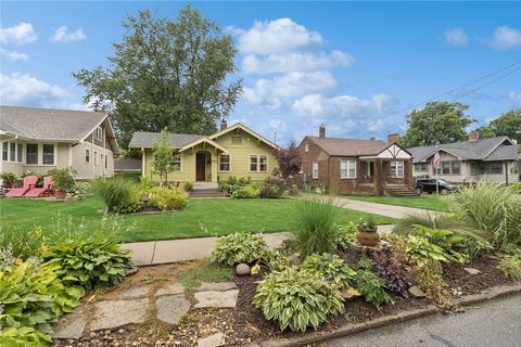 Single Family Residence in Des Moines IA 1406 47th Street.jpg