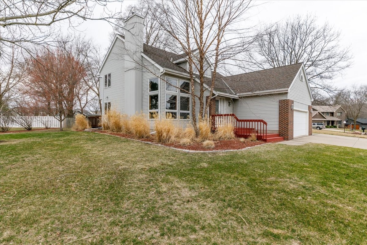 1317 Nile Kinnick Drive, Adel, Iowa image 2