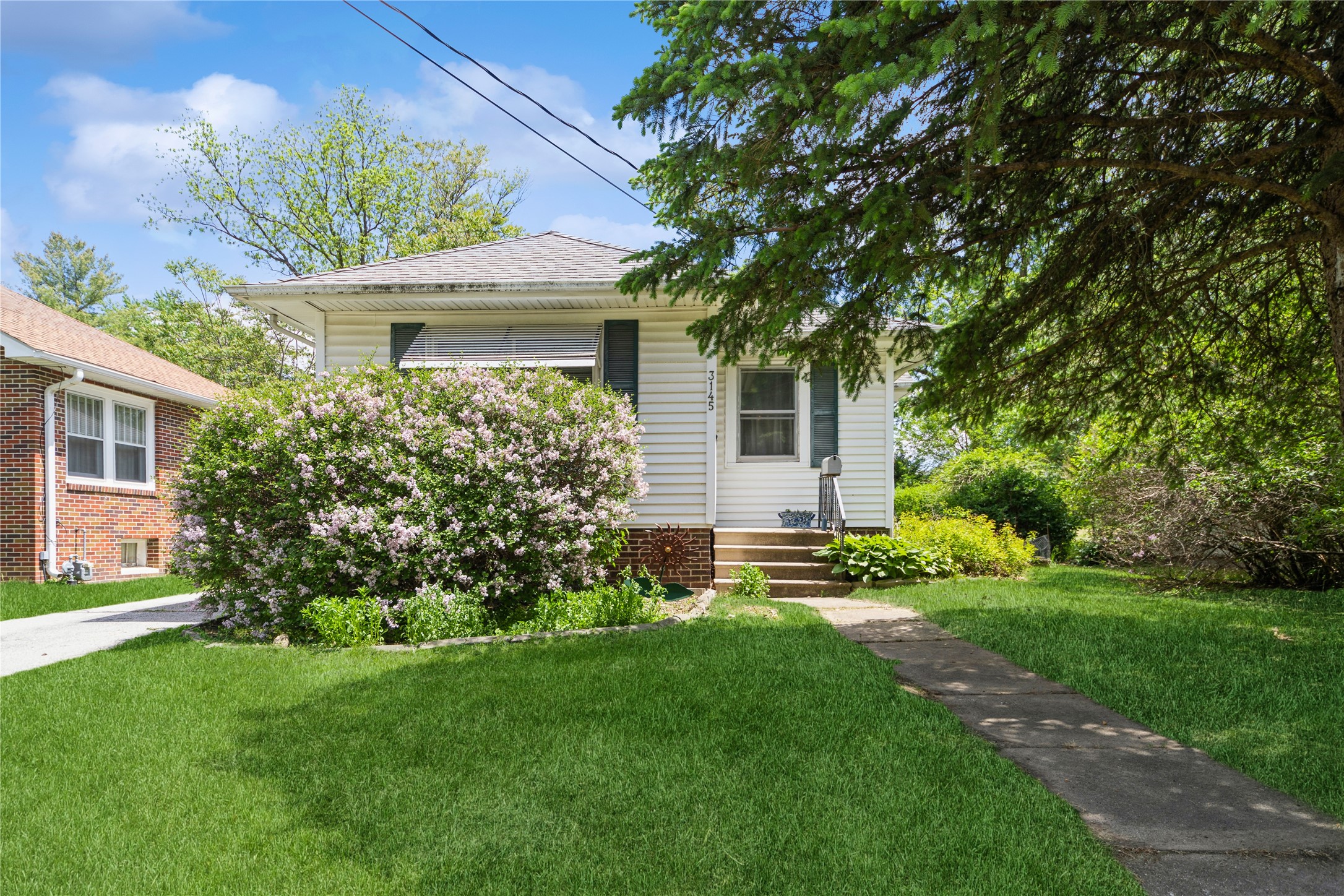 3145 SW 13th Place, Des Moines, Iowa image 1