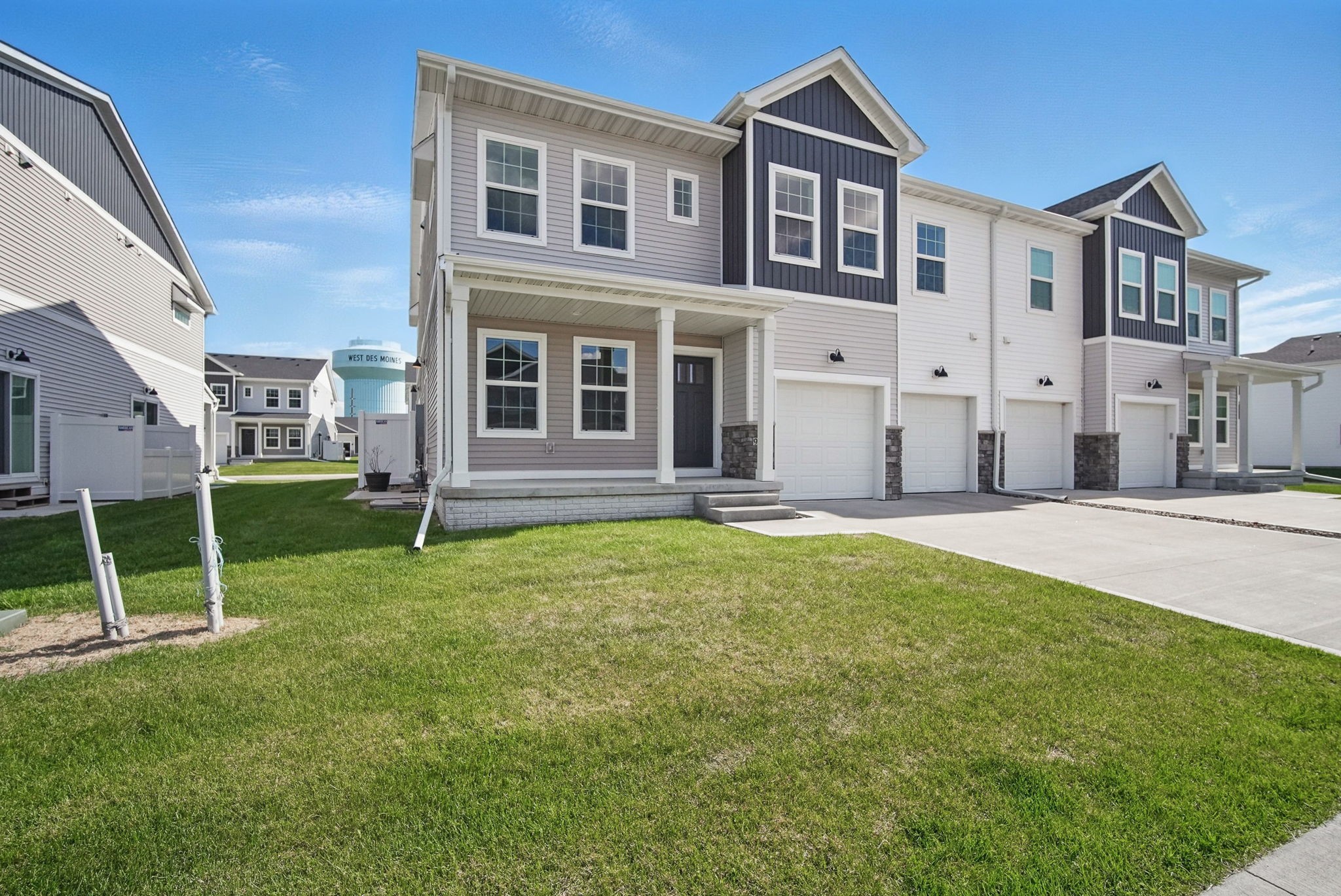 9674 Crowning Drive, West Des Moines, Iowa image 2