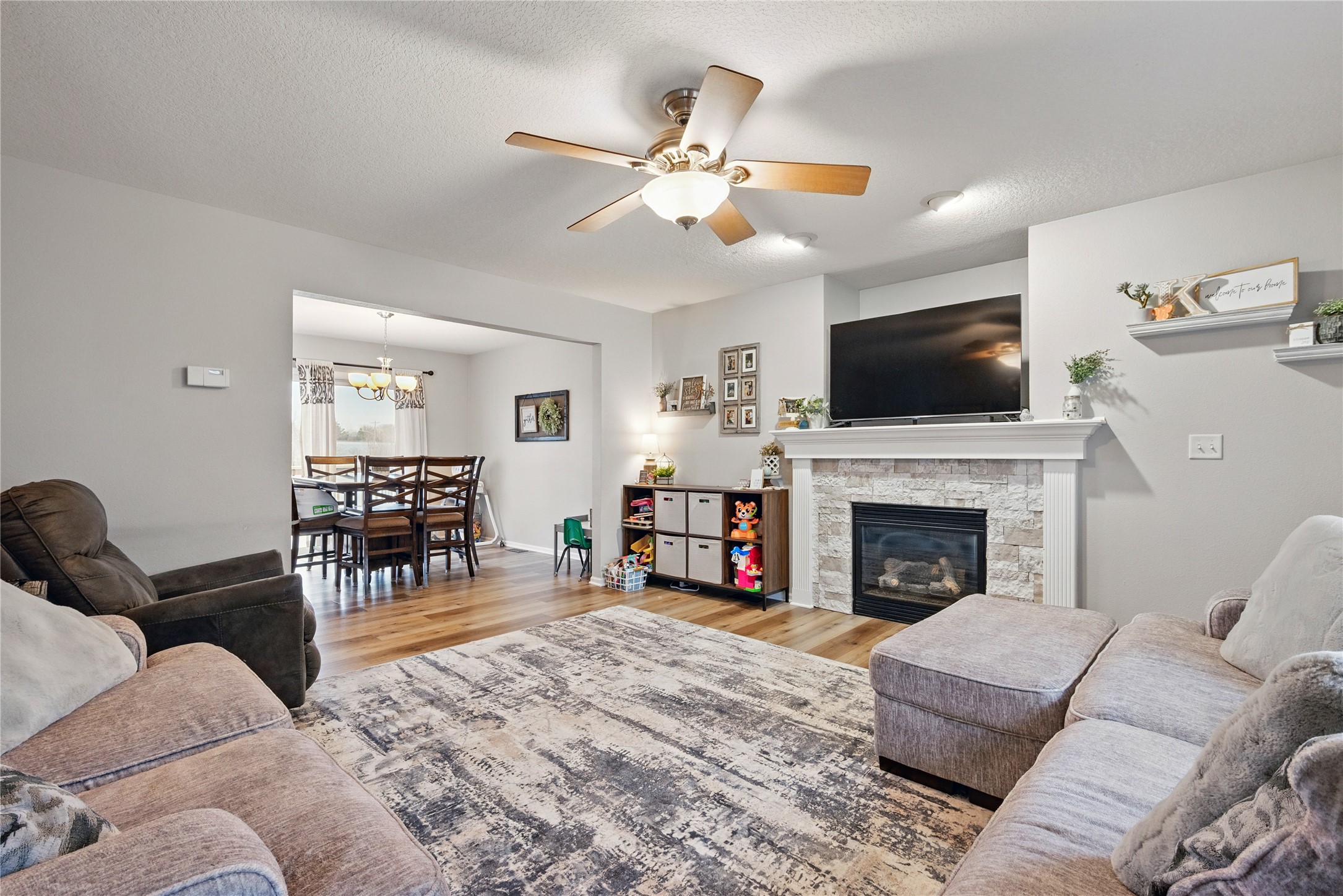 203 Mallard Pointe Drive, Bondurant, Iowa image 4