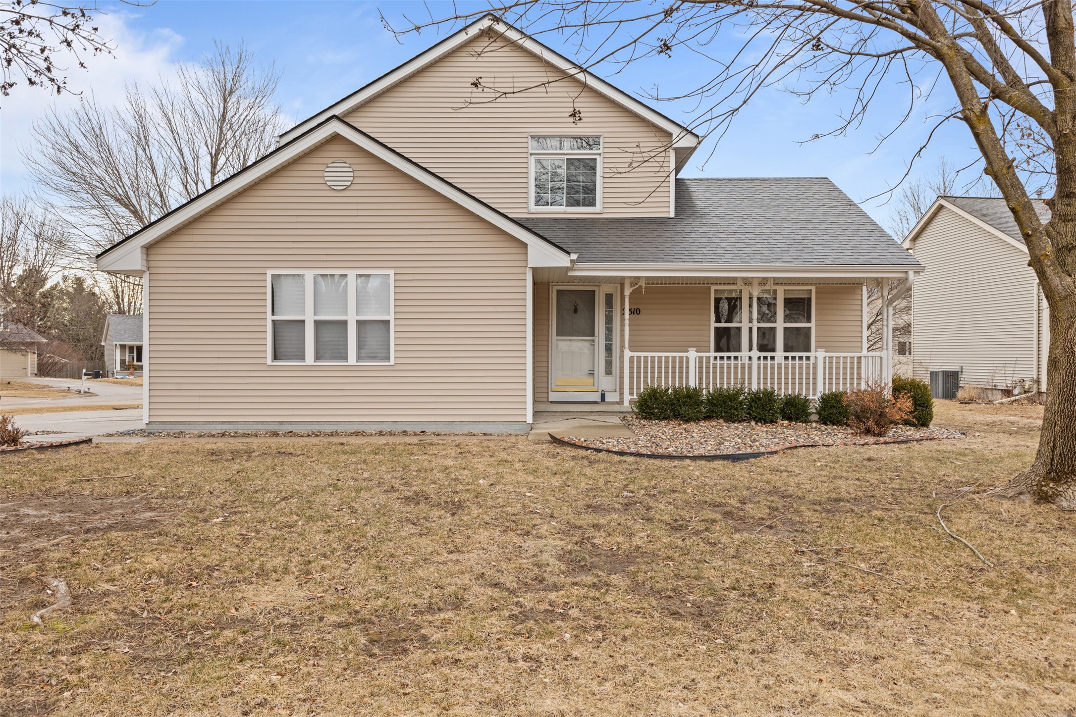 2510 Scenic Valley Drive, West Des Moines, Iowa image 1