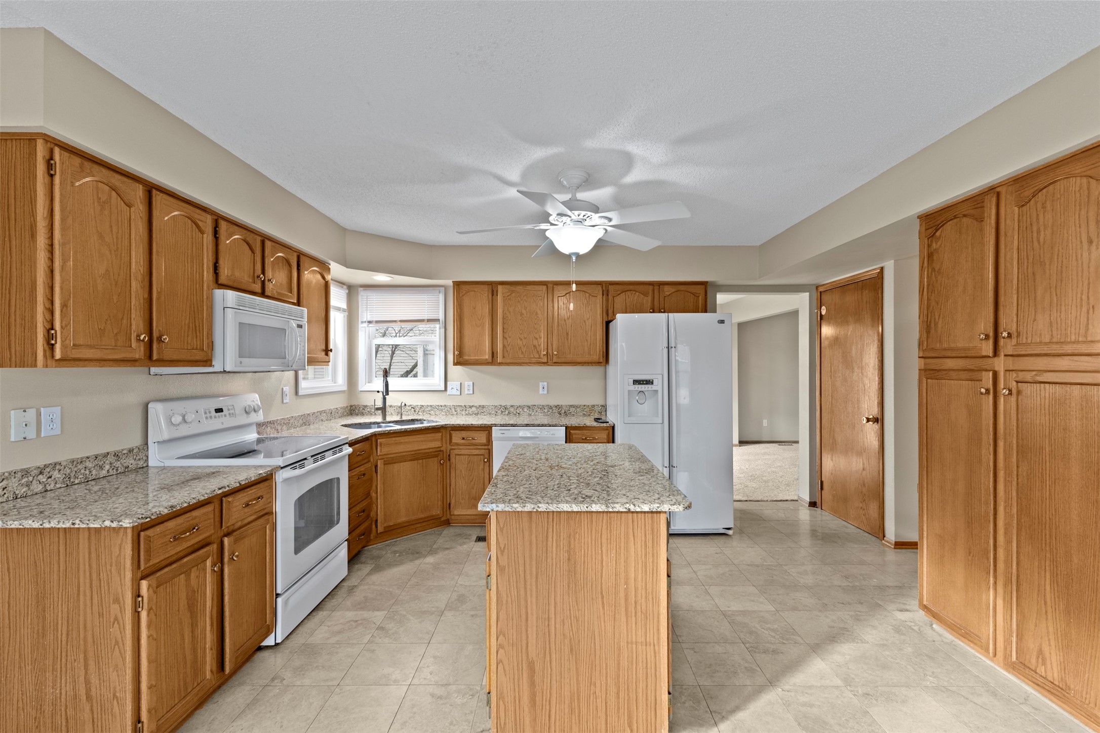 2510 Scenic Valley Drive, West Des Moines, Iowa image 7
