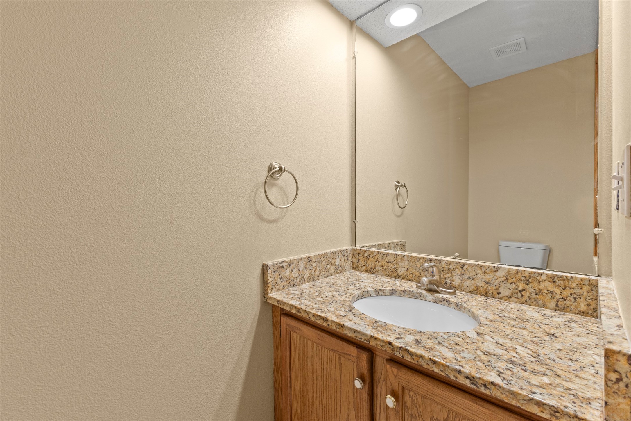 2510 Scenic Valley Drive, West Des Moines, Iowa image 11