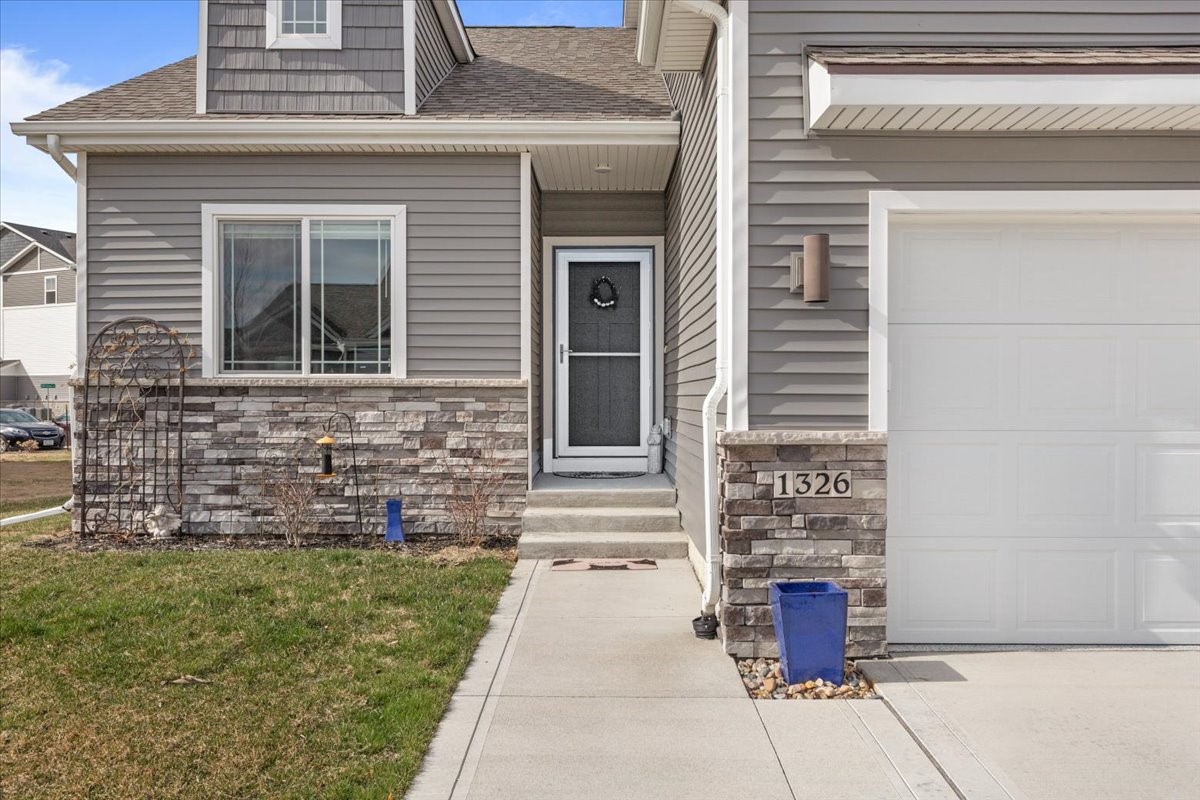 1326 NW 33rd Lane, Ankeny, Iowa image 2