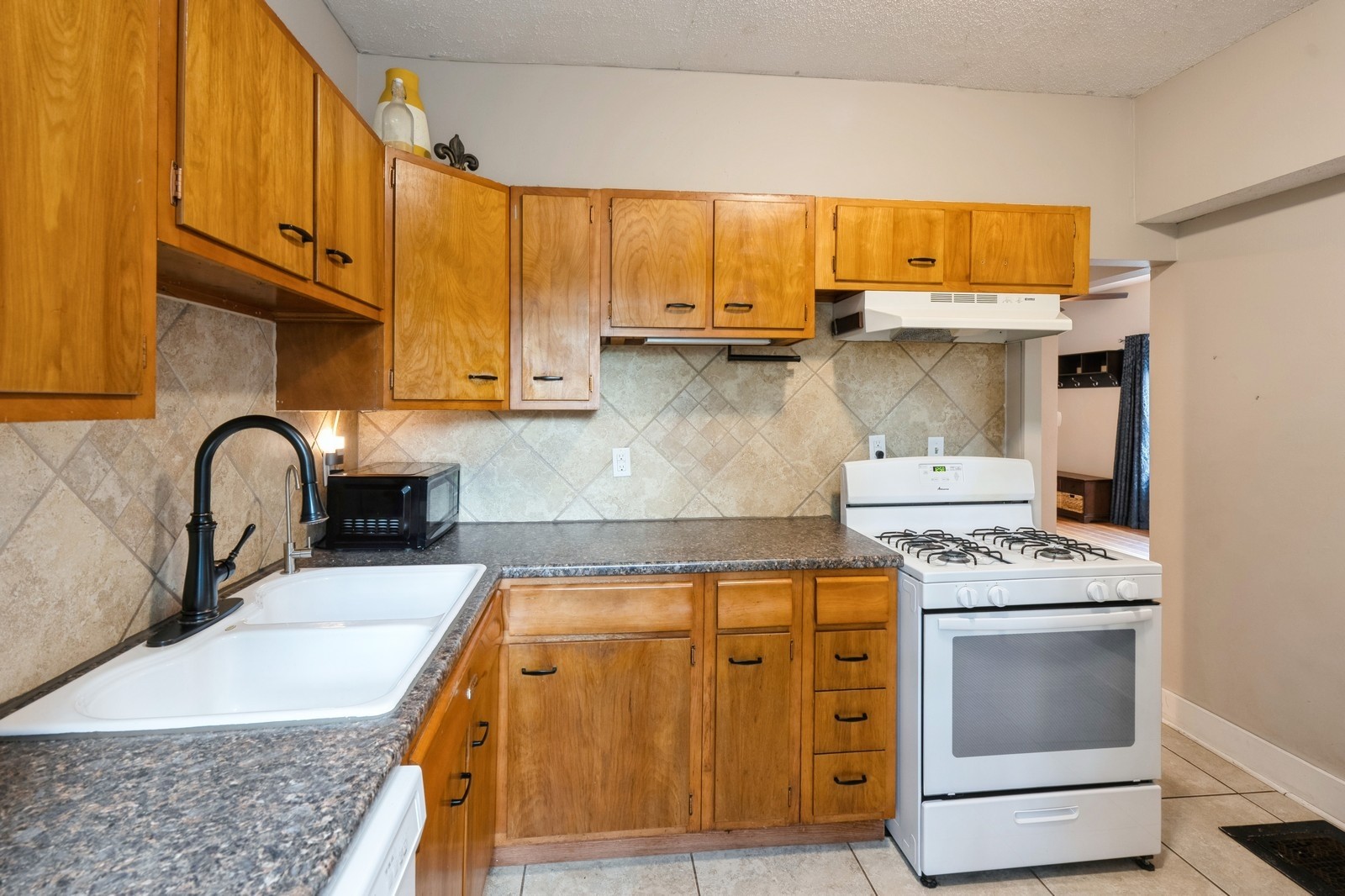 828 25th Street, Des Moines, Iowa image 6