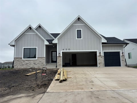 Homes For Sale - 420 NW Ryder Drive<br/> Waukee, IA 50263
