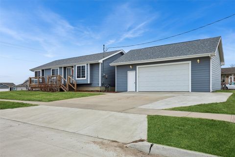 Apartment For Sale - 401 NE Mandy Avenue<br/> Elkhart, IA 50073