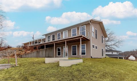 Homes For Sale - 8104 Lakeshore Drive<br/> Dexter, IA 50070