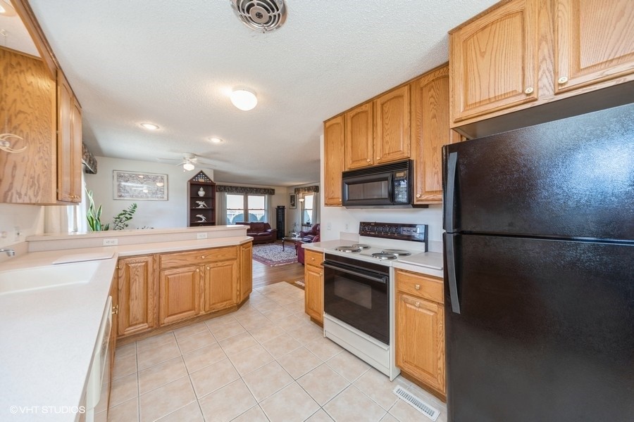 216 NE Circle Drive, Grimes, Iowa image 9