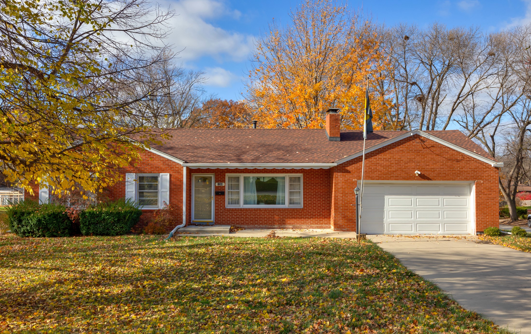 1268 70th Street, Windsor Heights, Iowa image 1