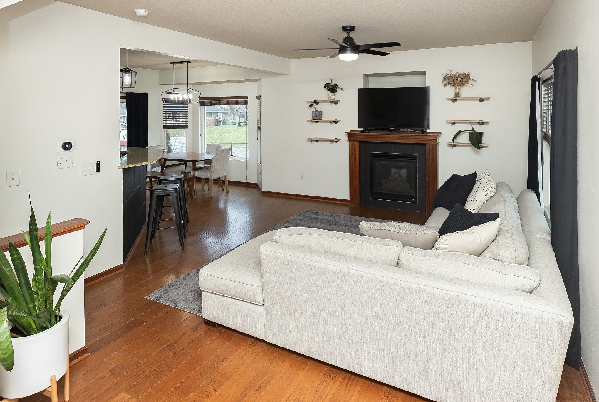 4616 Sawyers Drive, Des Moines, Iowa image 4