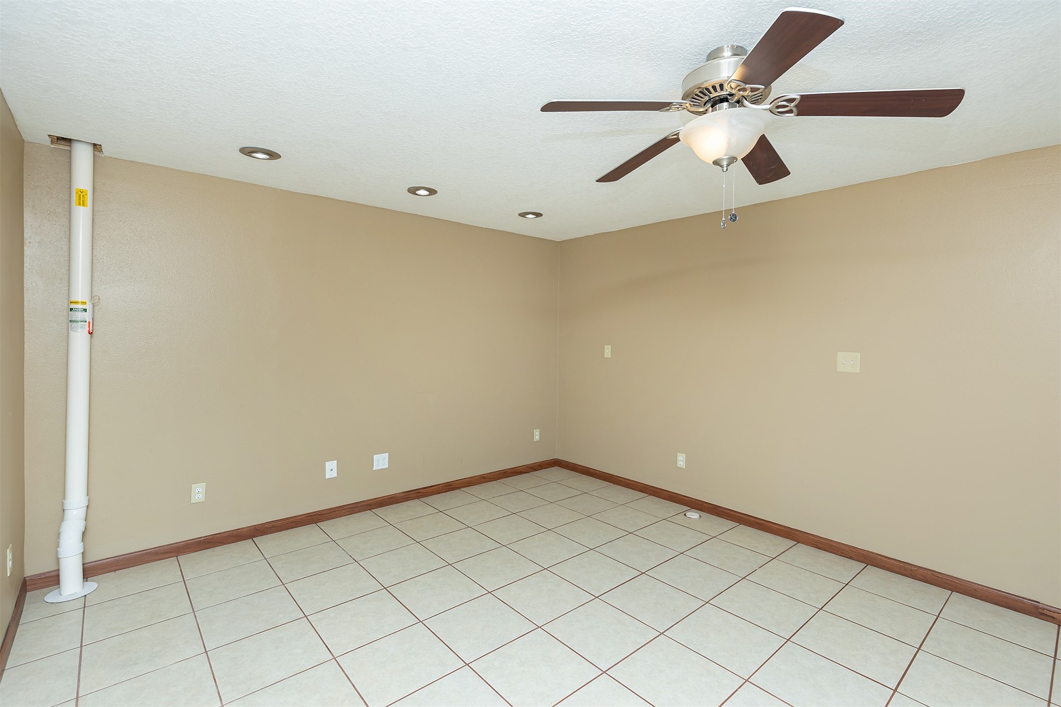 4616 Sawyers Drive, Des Moines, Iowa image 26
