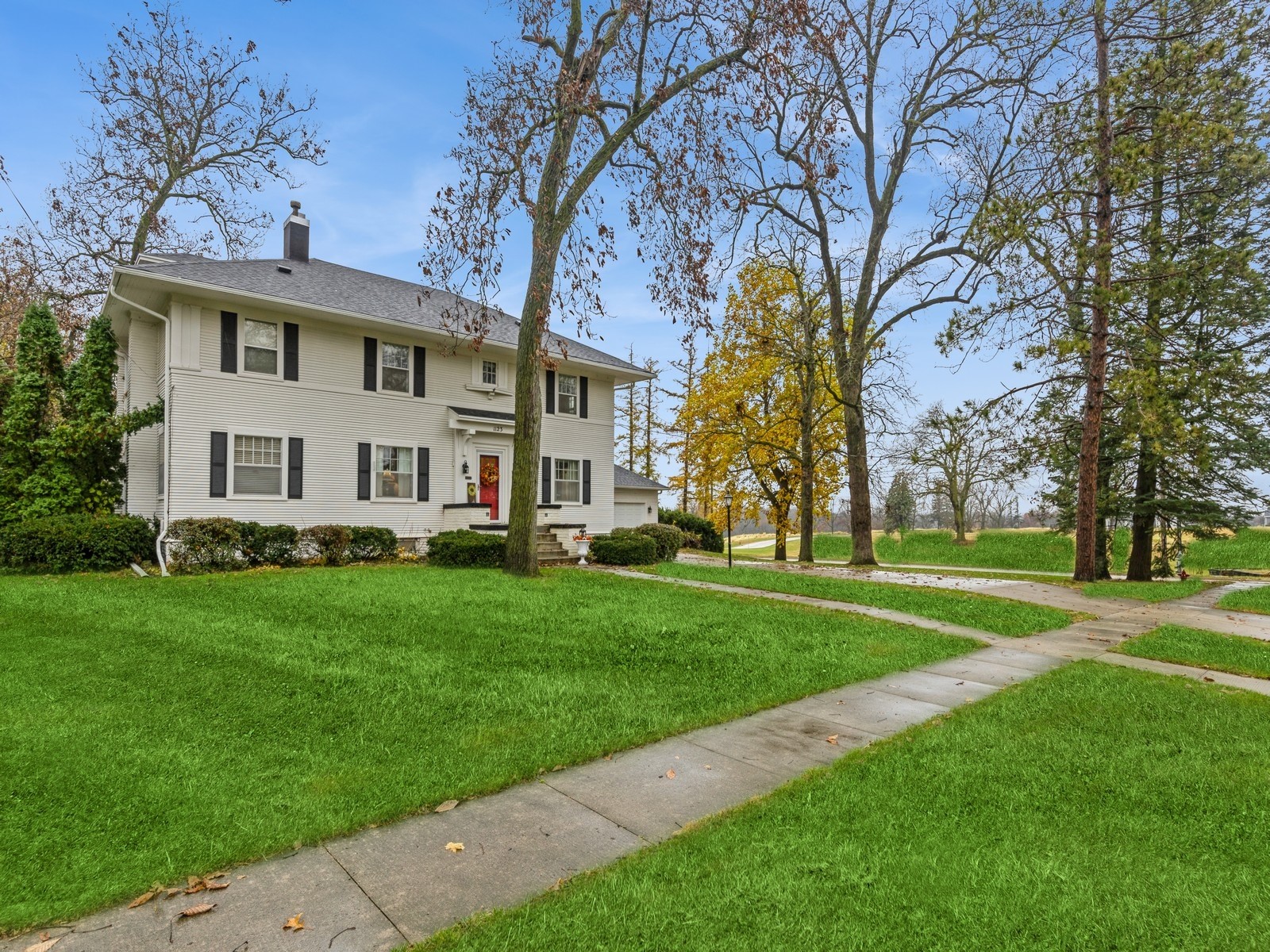 1123 S 6th Avenue, Newton, Iowa image 3