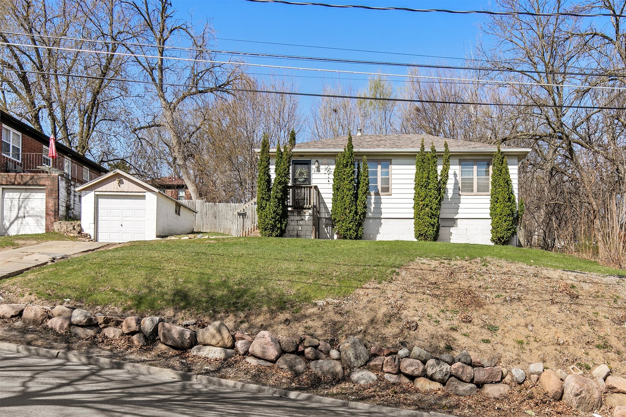 2010 S Union Street, Des Moines, Iowa image 1