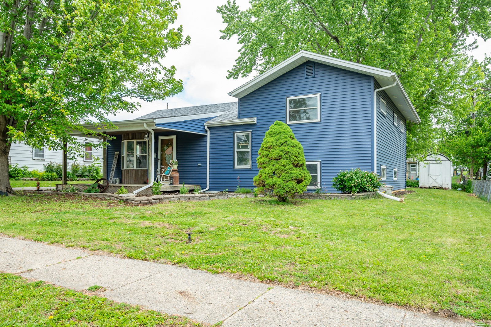 404 E 21st Street, Newton, Iowa image 1