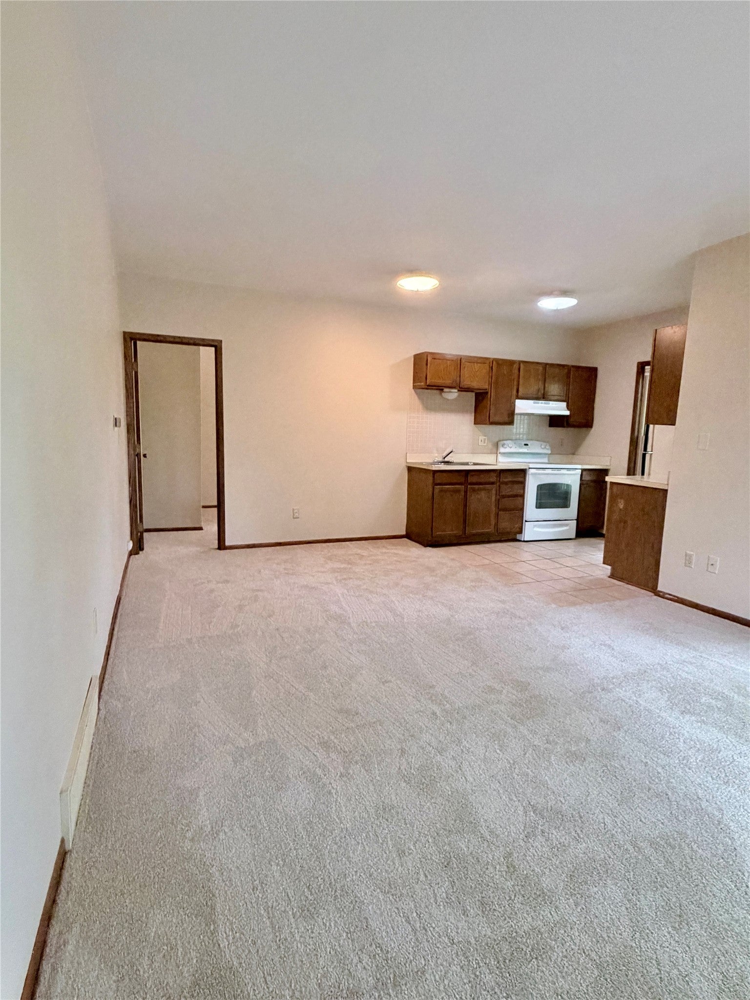 310 E Salem Avenue