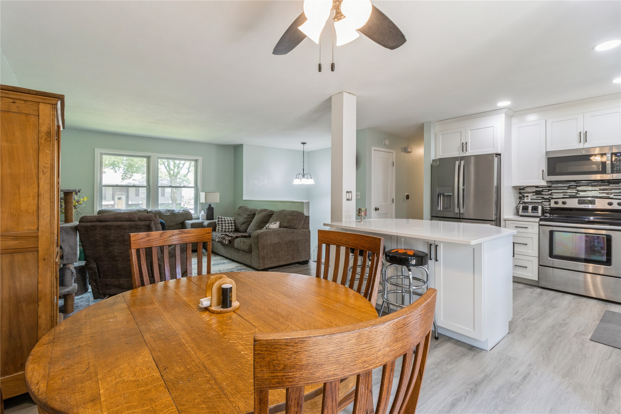 Ankeny, Iowa 50021, United States, 5 Bedrooms Bedrooms, ,2 BathroomsBathrooms,Residential,Active,164466