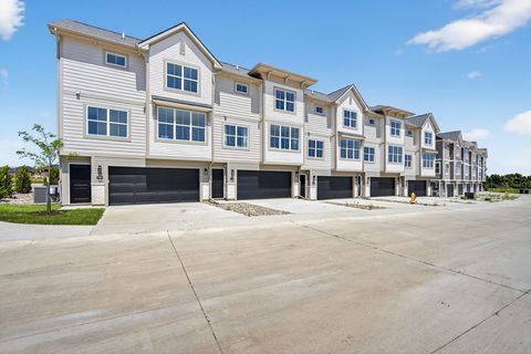 Condo For Sale - 1459 SE Superior Lane<br/> Waukee, IA 50263