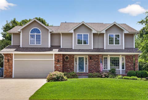Homes For Sale - 9104 Tanglewood Drive<br/> Polk County, Urbandale, IA 50322