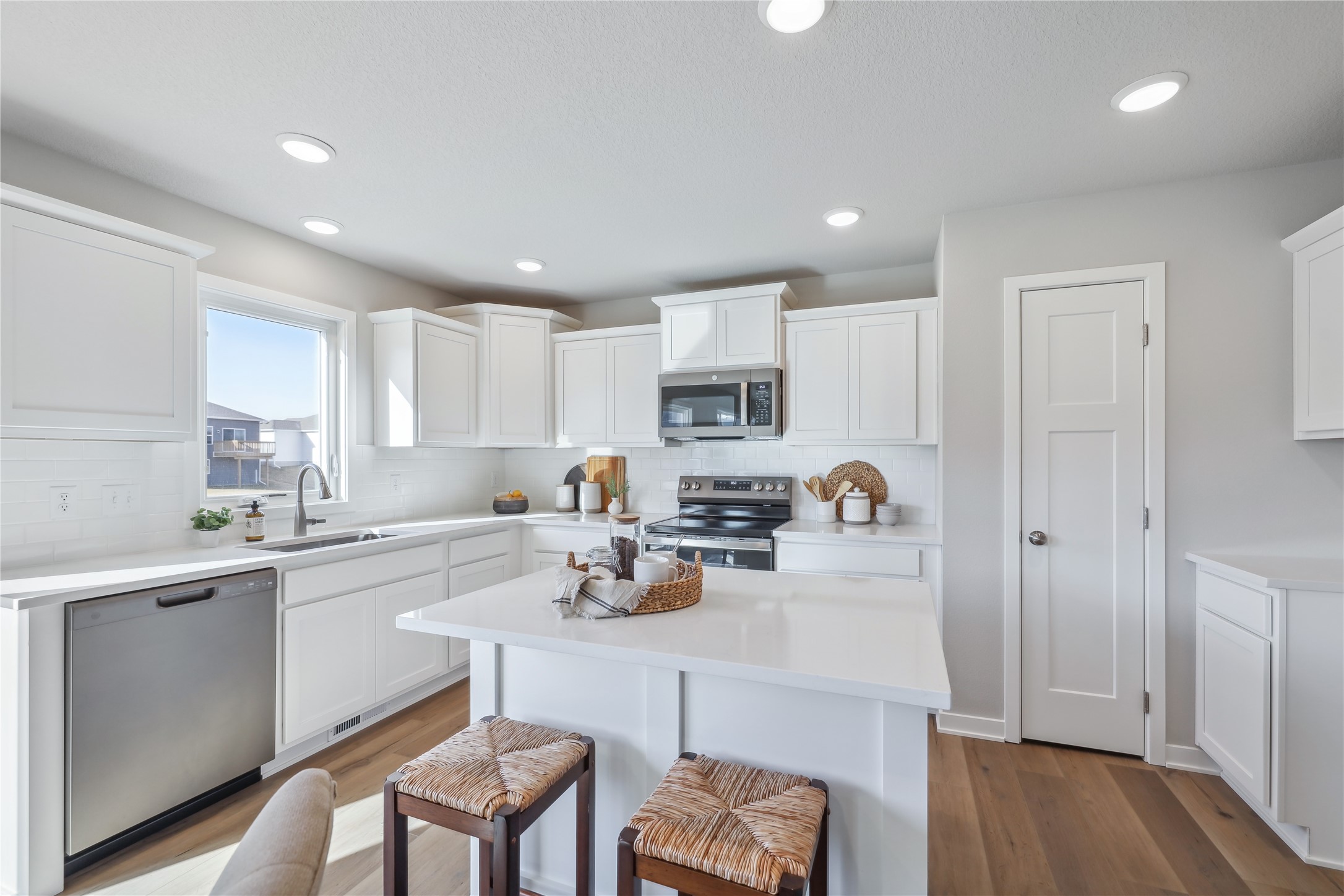 25096 Bluebird Circle, Adel, Iowa image 3