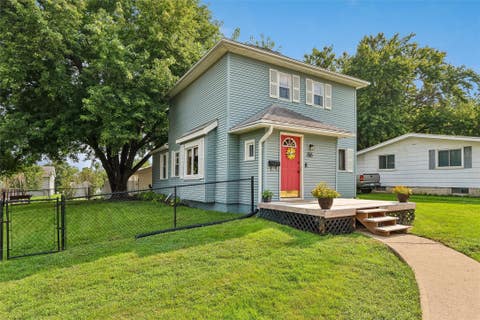 Homes For Sale - 816 E Washington Street<br/> Madison County, Winterset, IA 50273