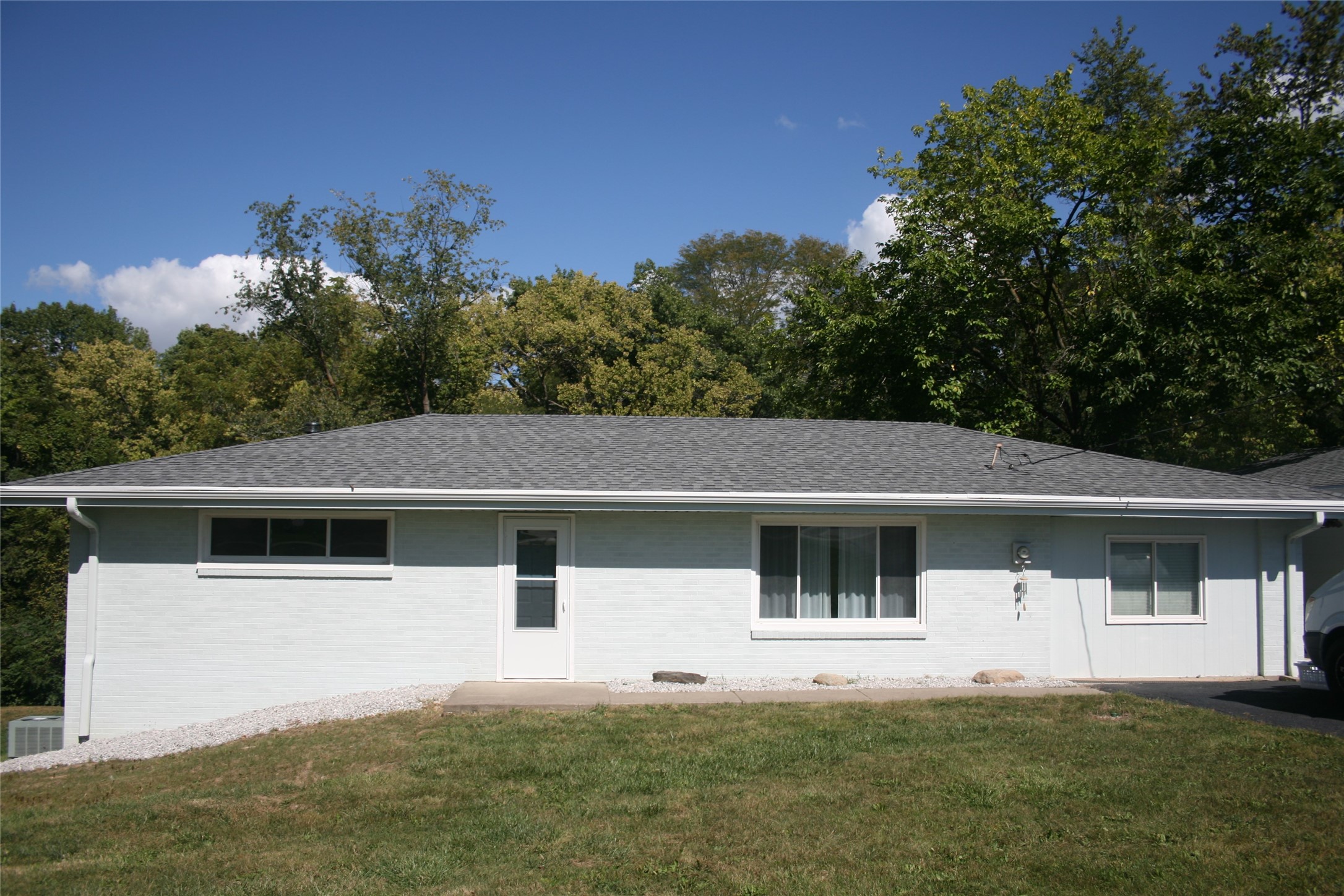 5516 SE 6th Avenue, Pleasant Hill, Iowa image 2