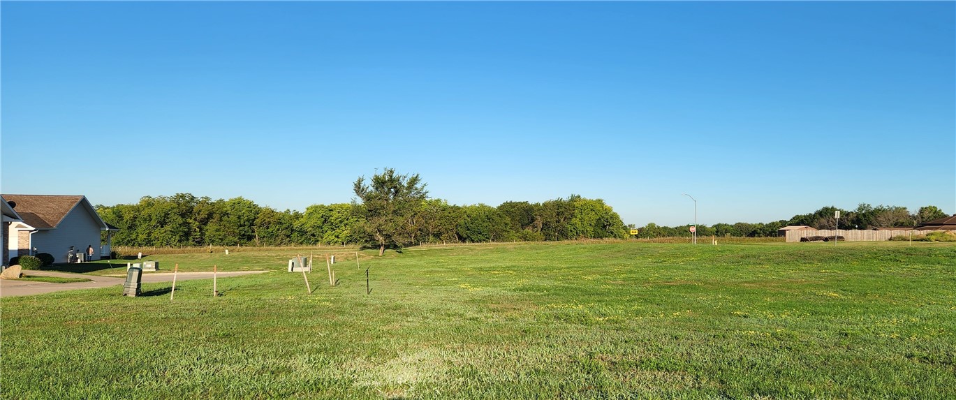 Unit 15 Mckay Drive, Knoxville, Iowa image 6