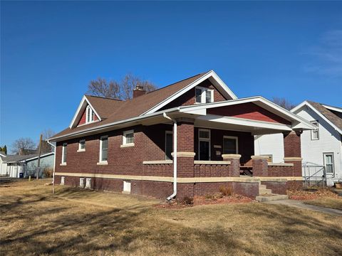 Homes For Sale - 207 Kent Street<br/> Adair County, Greenfield, IA 50849