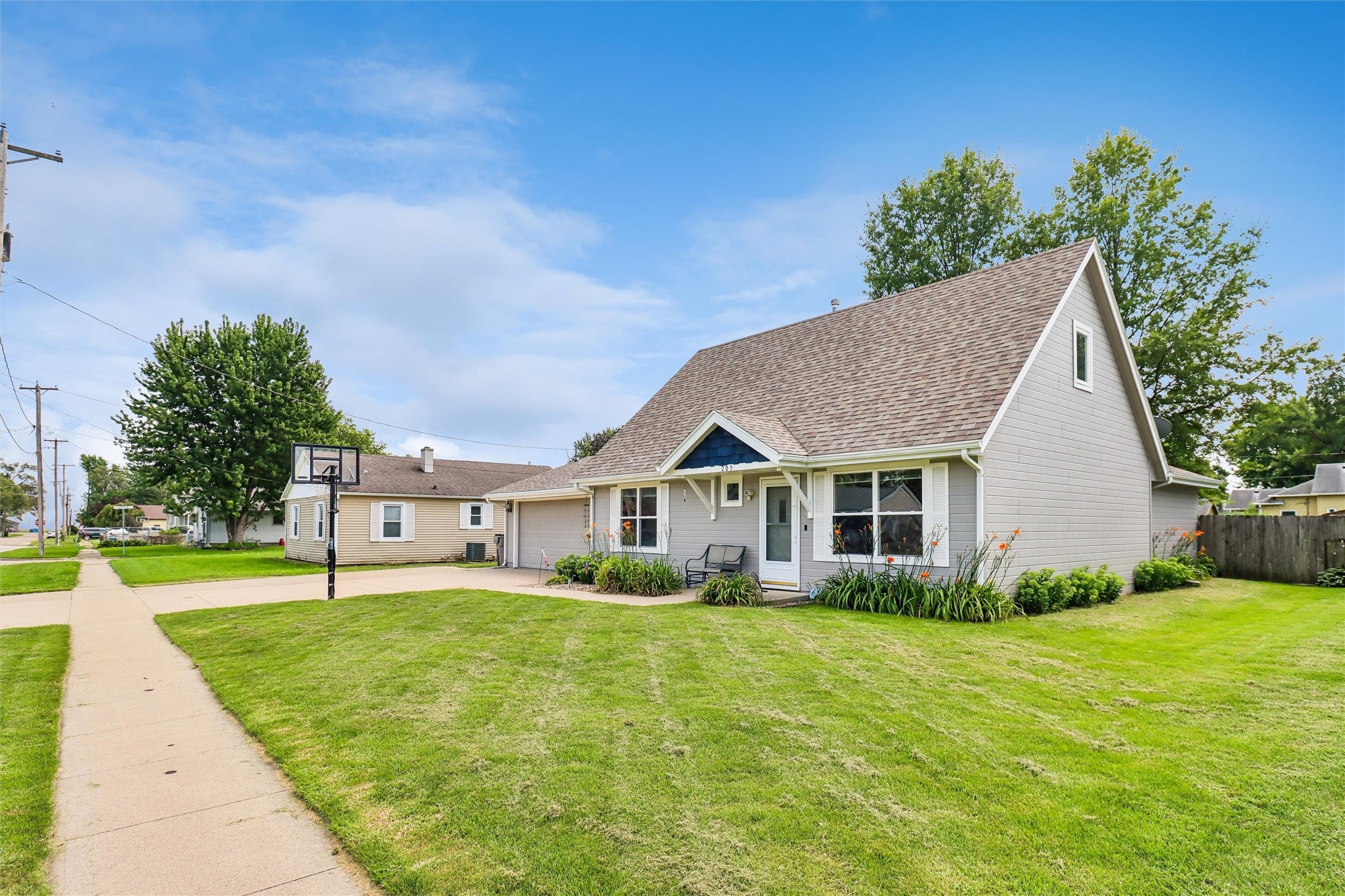 205 W North Street