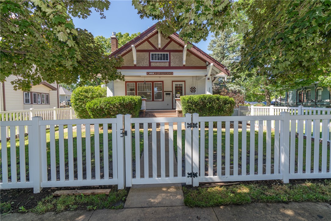 423 E Jefferson Street, Winterset, Iowa image 1