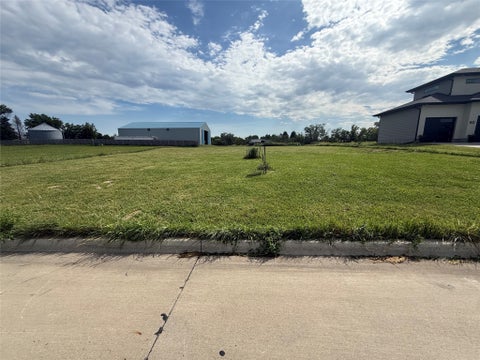 Vacant Land For Sale - 70 NW Alderleaf Drive<br/> Waukee, IA 50263