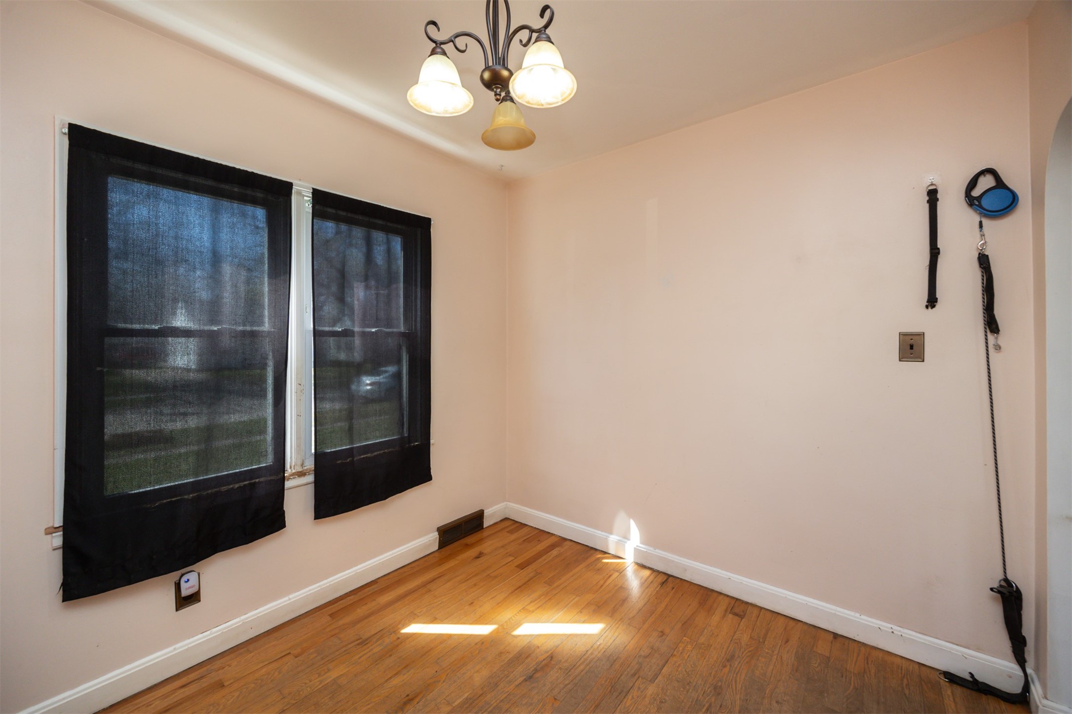 820 E Seneca Avenue, Des Moines, Iowa image 13