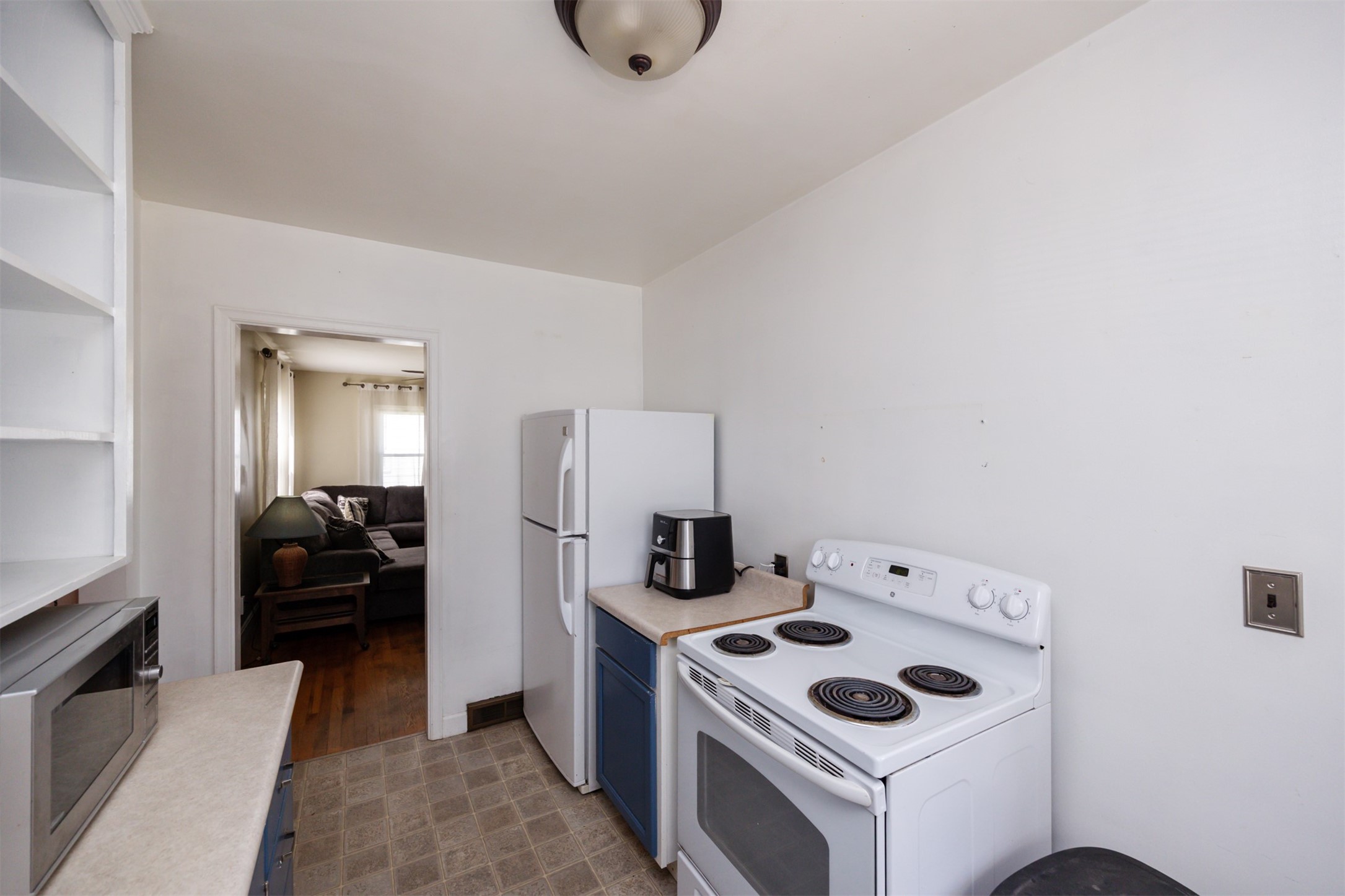 820 E Seneca Avenue, Des Moines, Iowa image 10