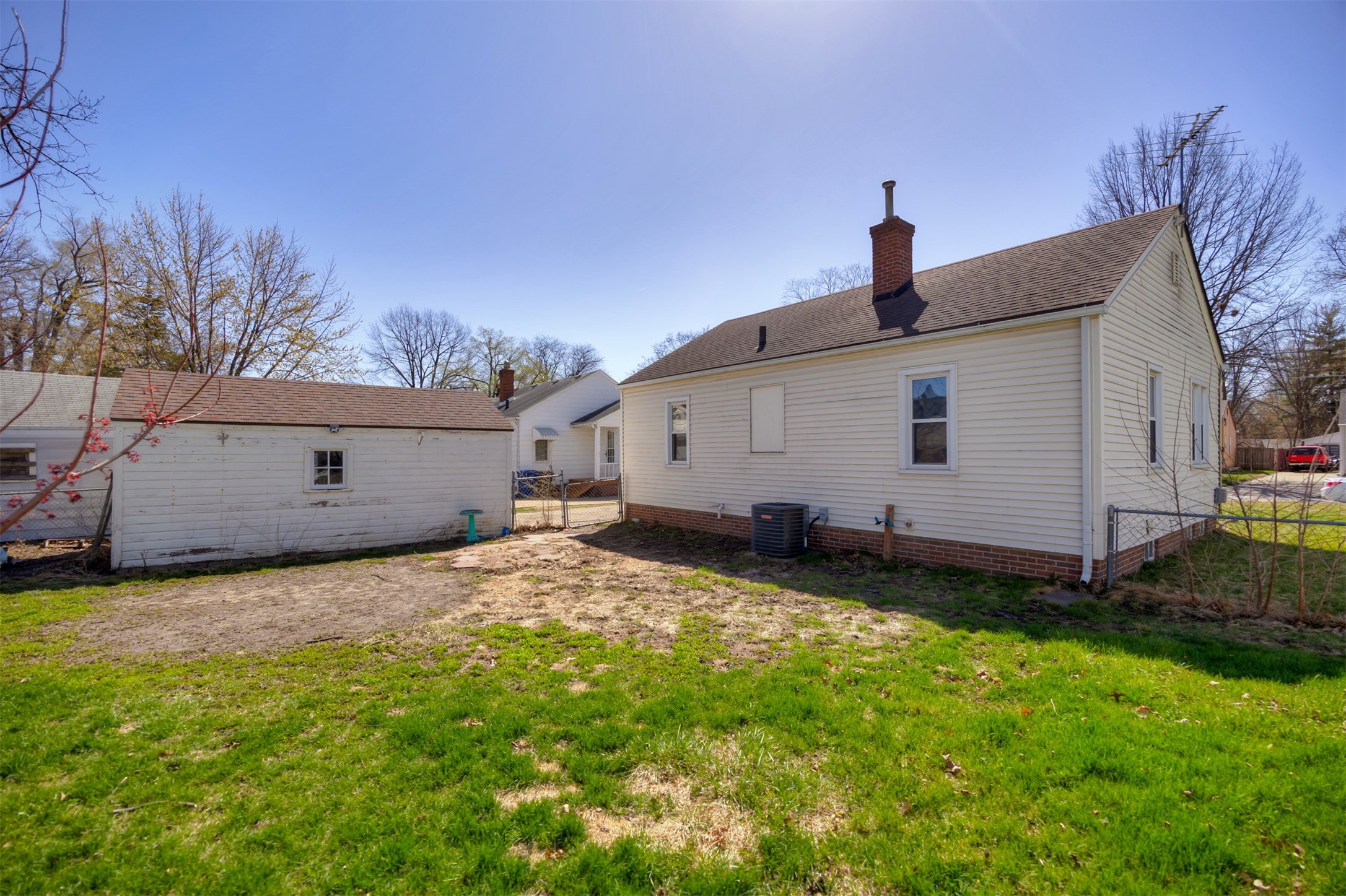 820 E Seneca Avenue, Des Moines, Iowa image 26