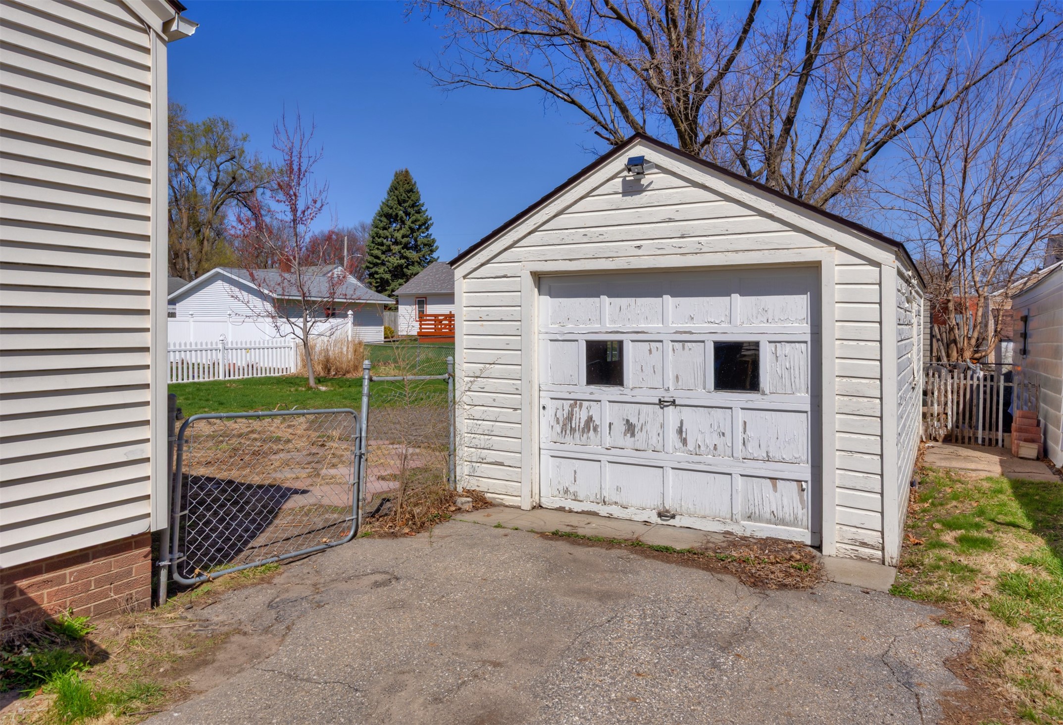 820 E Seneca Avenue, Des Moines, Iowa image 25