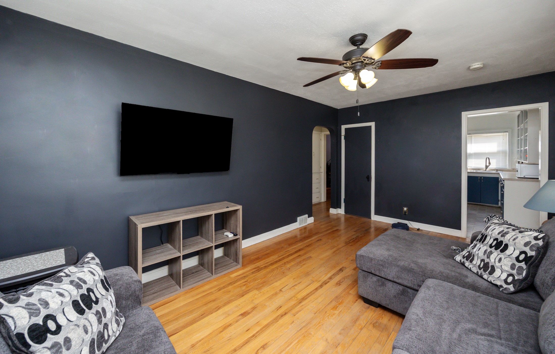 820 E Seneca Avenue, Des Moines, Iowa image 6