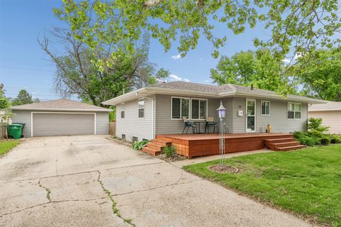 Homes For Sale - 213 NW Scott Street<br/> Ankeny, IA 50023