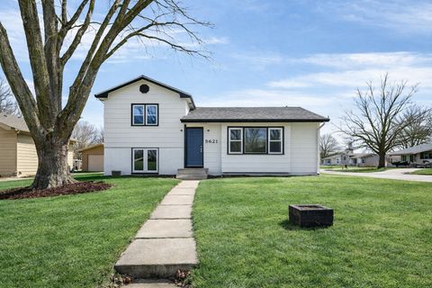 Homes For Sale - 5621 SE 8th Street<br/> Des Moines, IA 50315