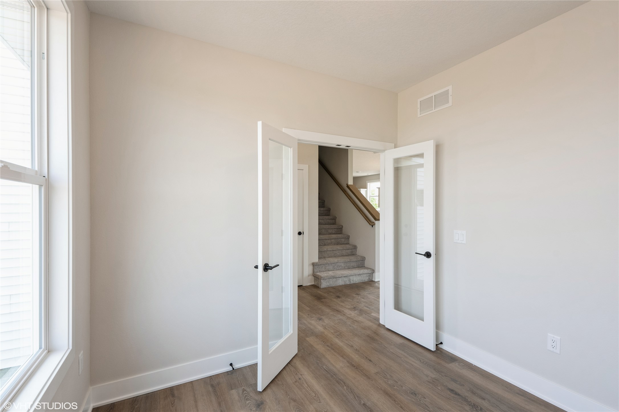 1018 Willow Valley Drive, Norwalk, Iowa image 15
