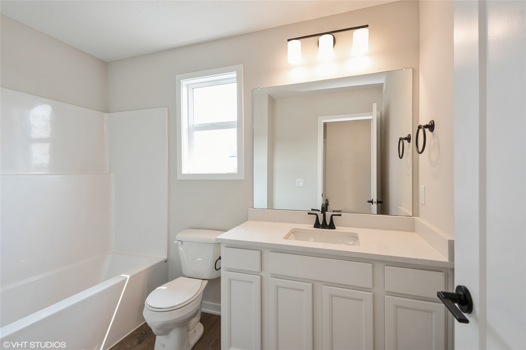 1018 Willow Valley Drive, Norwalk, Iowa image 25