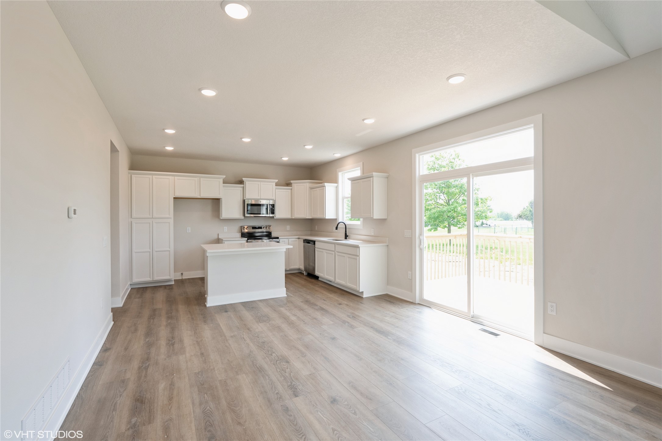 1018 Willow Valley Drive, Norwalk, Iowa image 7