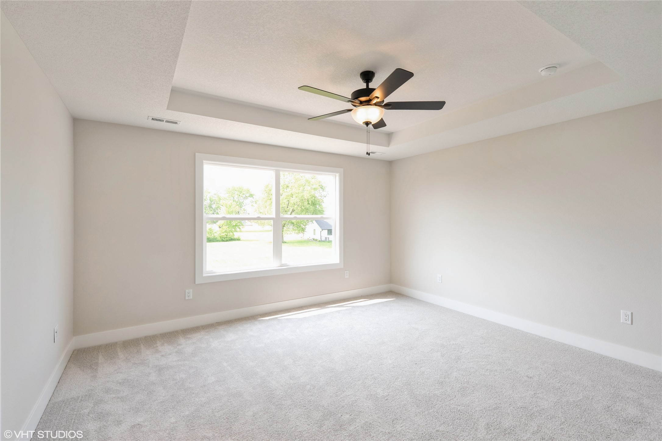 1018 Willow Valley Drive, Norwalk, Iowa image 16