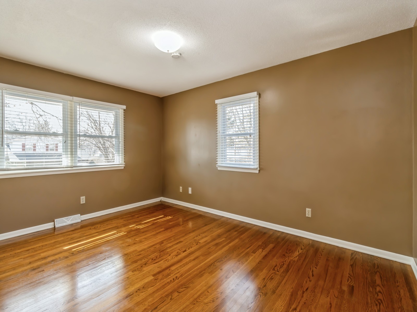 3215 Sylvania Drive, West Des Moines, Iowa image 16
