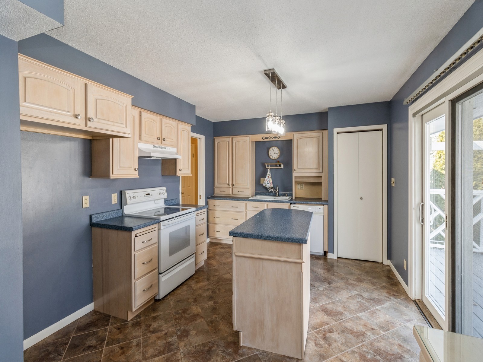 3215 Sylvania Drive, West Des Moines, Iowa image 10