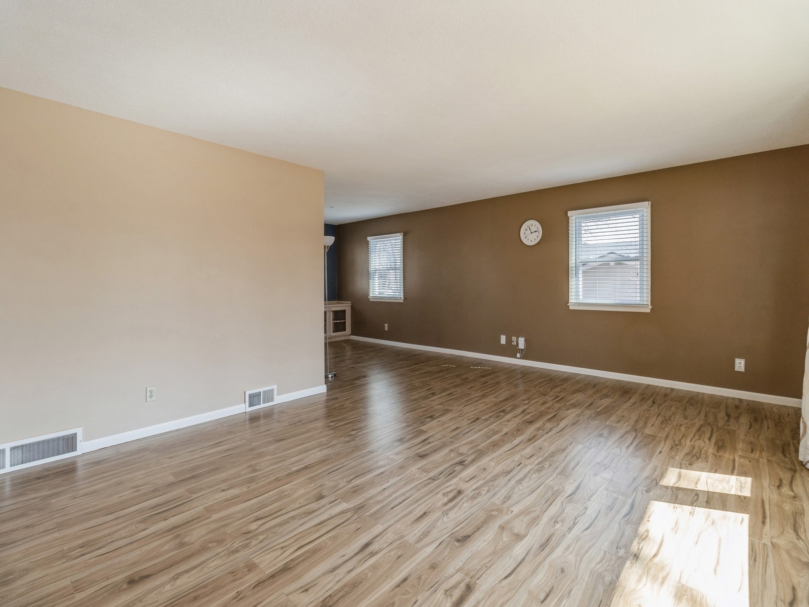 3215 Sylvania Drive, West Des Moines, Iowa image 5