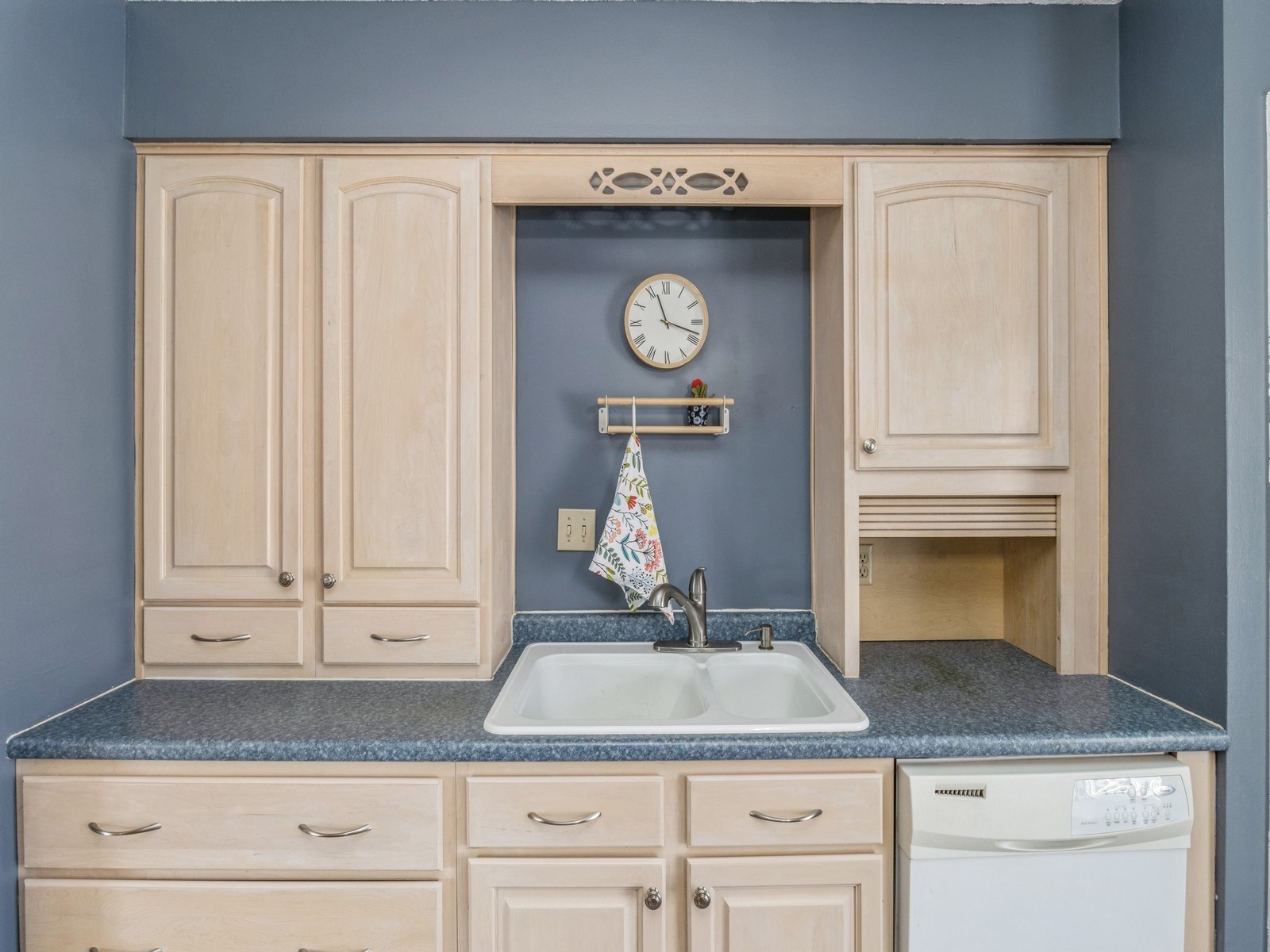 3215 Sylvania Drive, West Des Moines, Iowa image 13