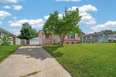 Homes For Sale - 100 E Maxwelton Drive<br/> Polk County, Des Moines, IA 50315
